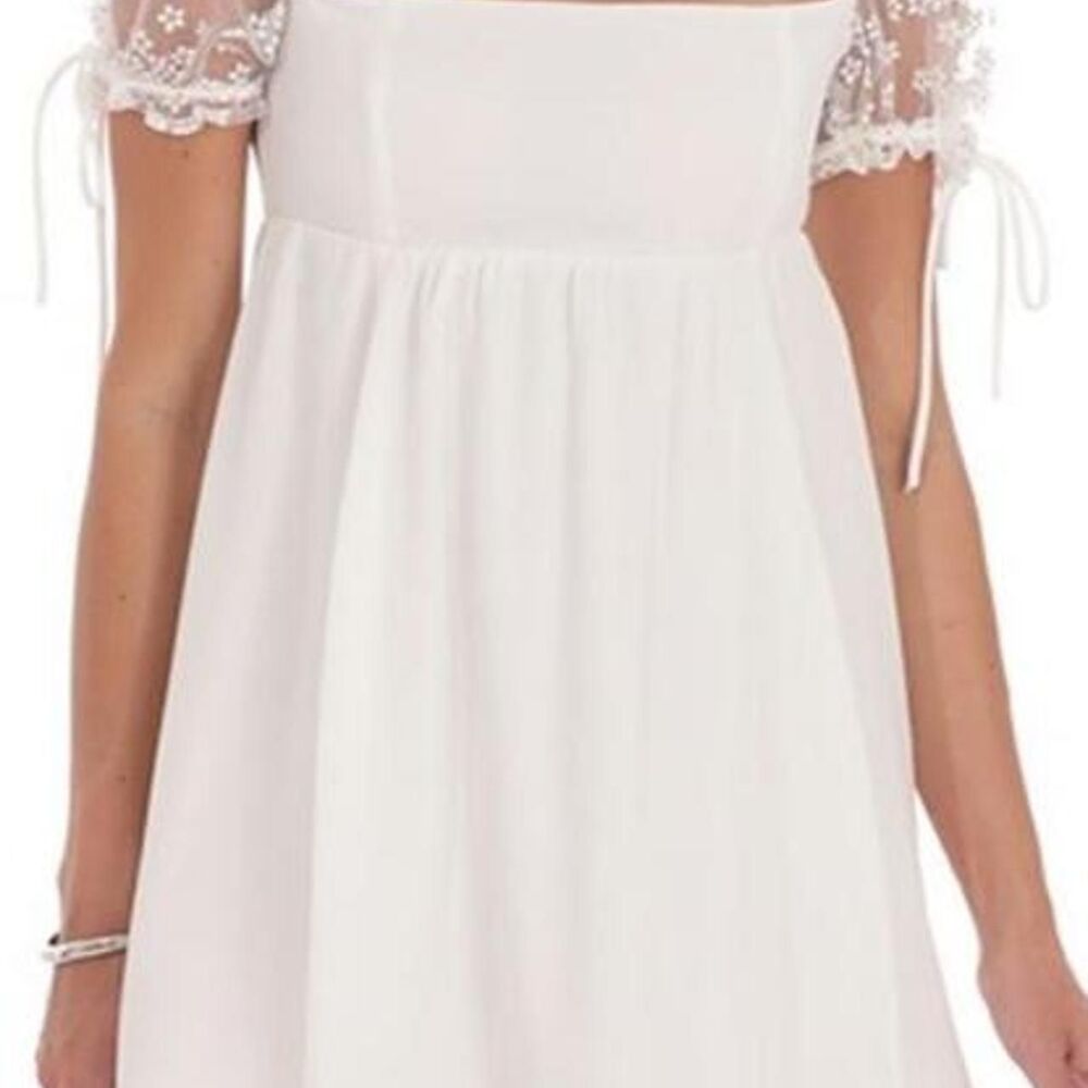 Lucy-in-the-sky Women's White Dress